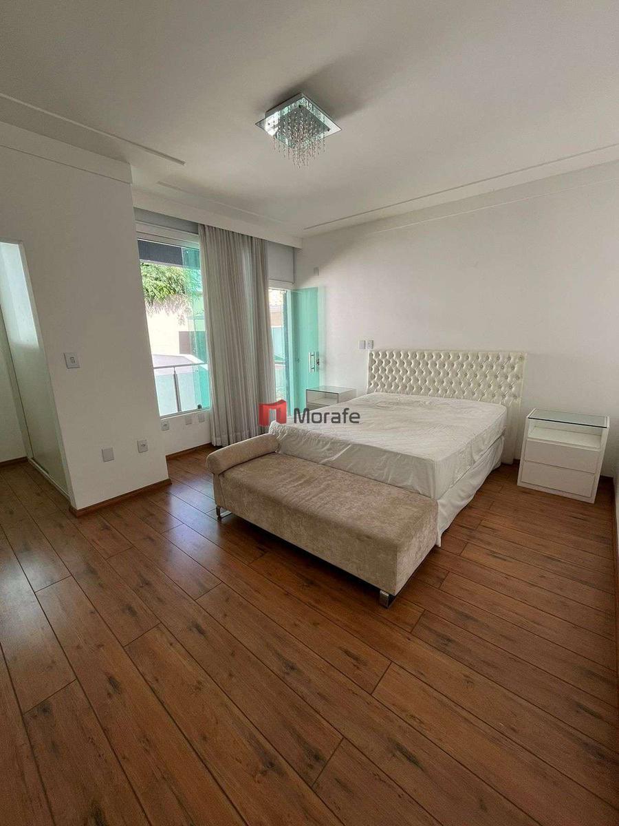 Casa, Castelo, 4 Quartos, 8 Vagas, 4 Suítes