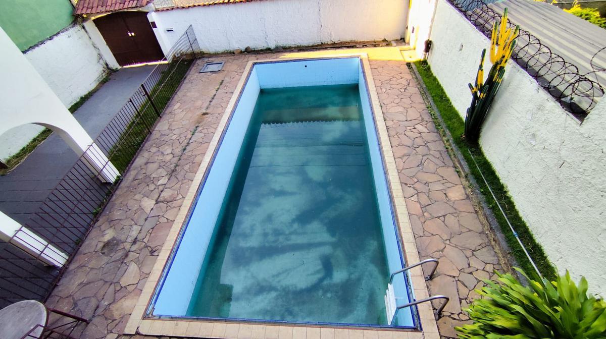 Casa, Centro, 5 Quartos, 4 Vagas, 1 Suíte
