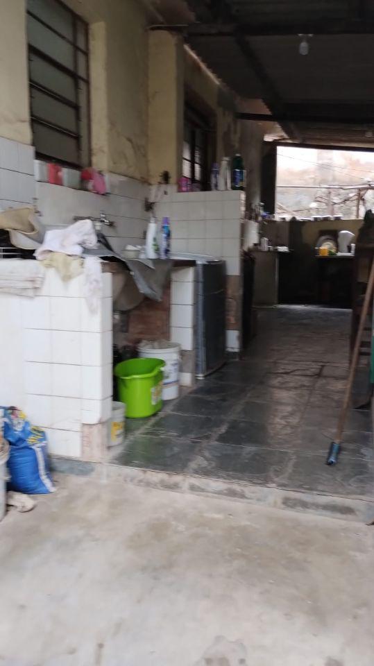 Casa, Sagrada Família, 5 Quartos, 0 Vaga, 1 Suíte