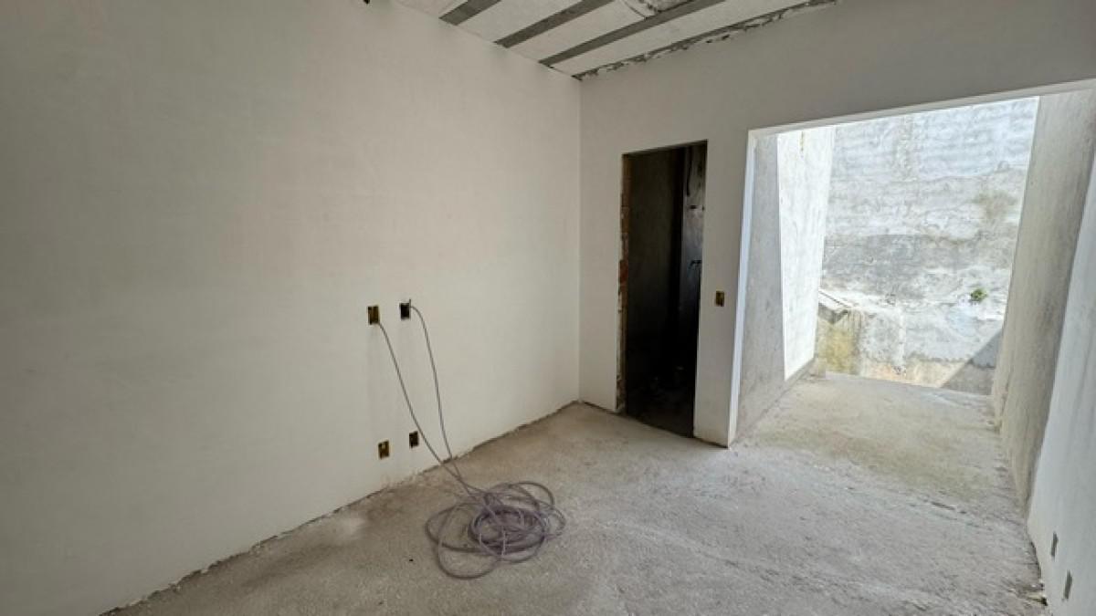 Casa, Cabral, 3 Quartos, 4 Vagas, 3 Suítes