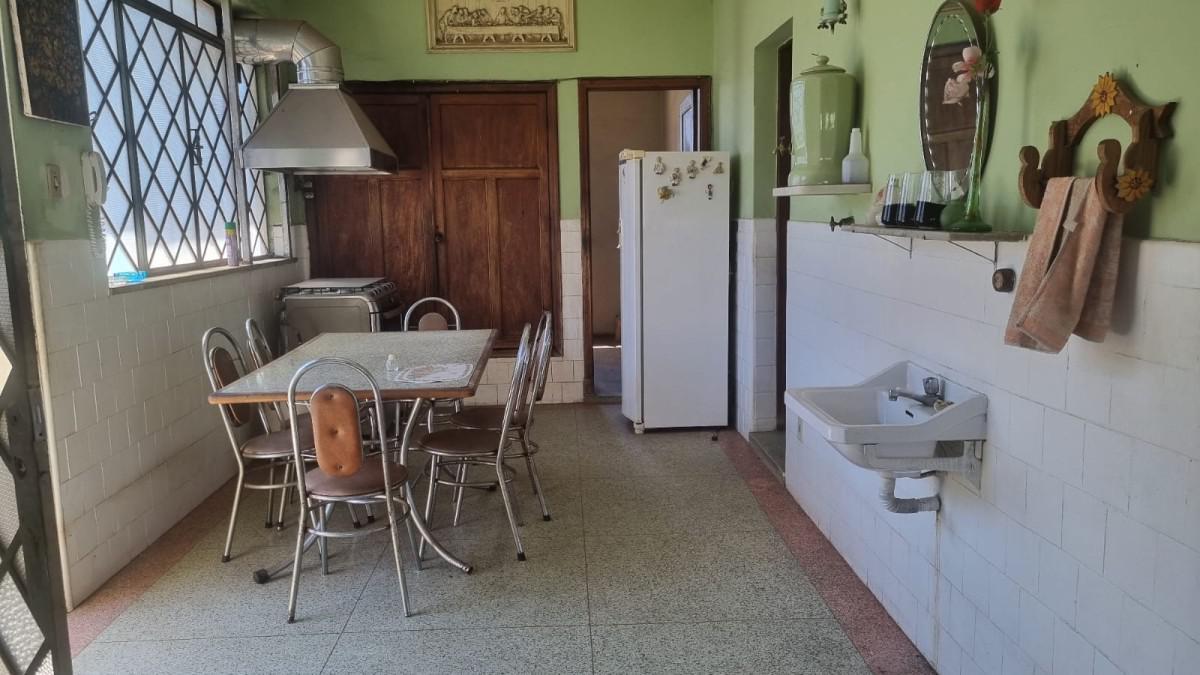 Casa, Santa Efigênia, 3 Quartos, 0 Vaga