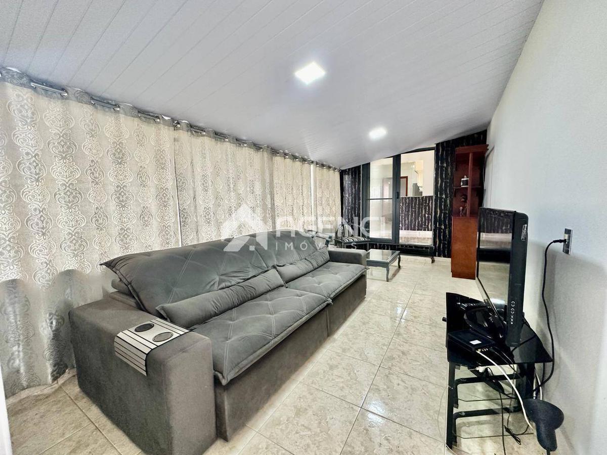 Casa, Cabral, 4 Quartos, 0 Vaga, 2 Suítes