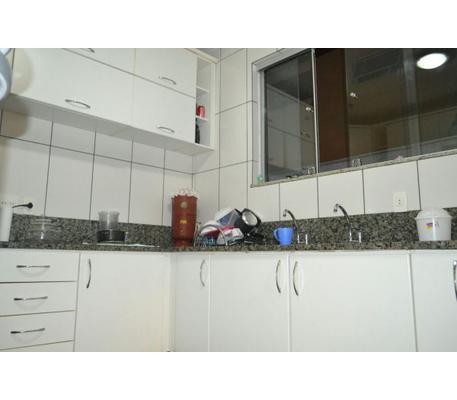 Casa, Castelo, 3 Quartos, 2 Vagas, 1 Suíte