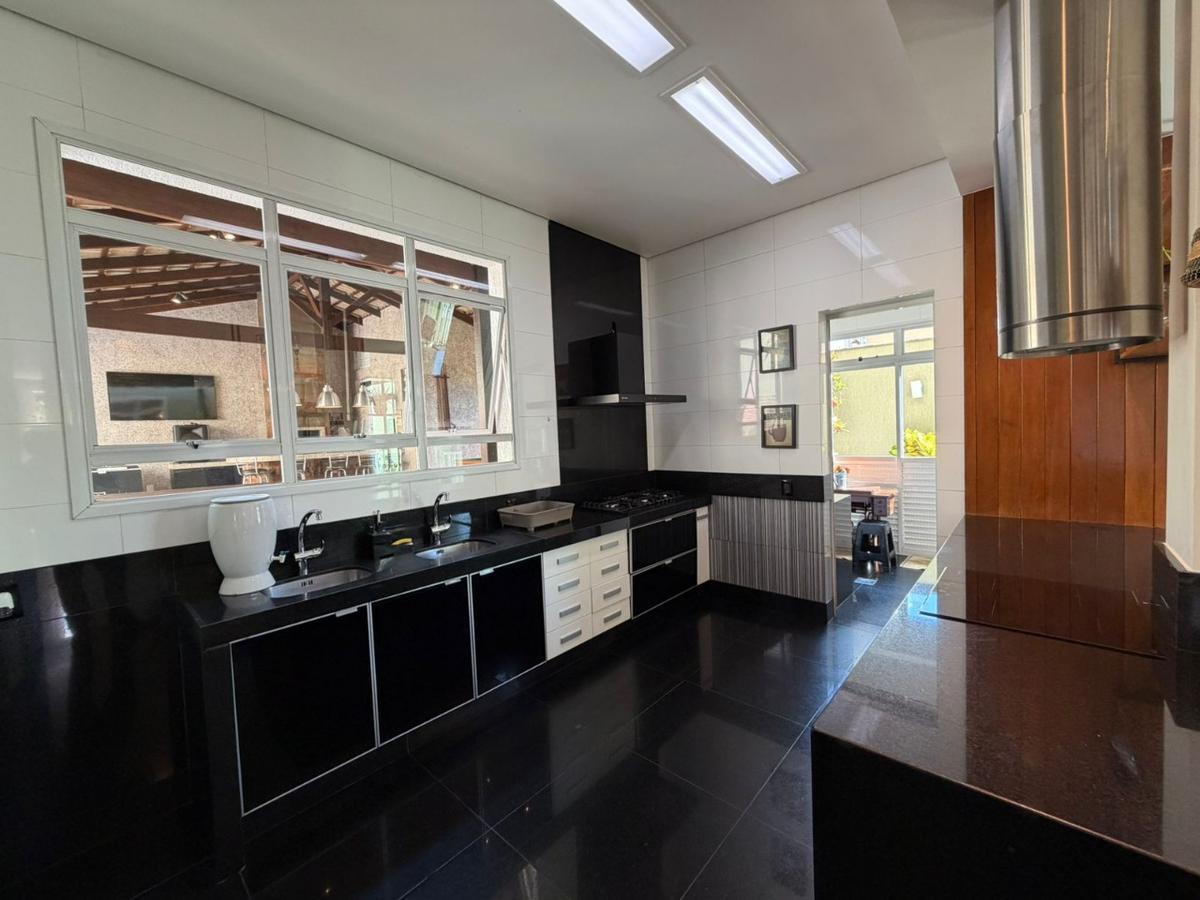 Casa, Jardim Riacho das Pedras, 3 Quartos, 4 Vagas, 1 Suíte
