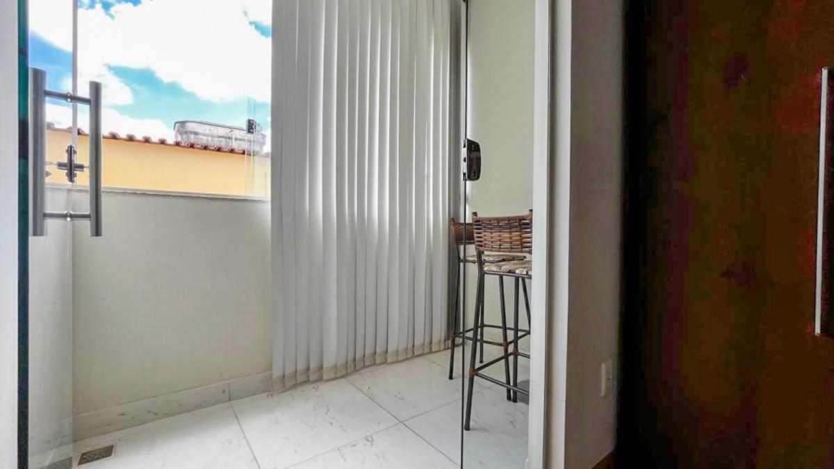 Casa, Santa Efigênia, 3 Quartos, 2 Vagas, 2 Suítes