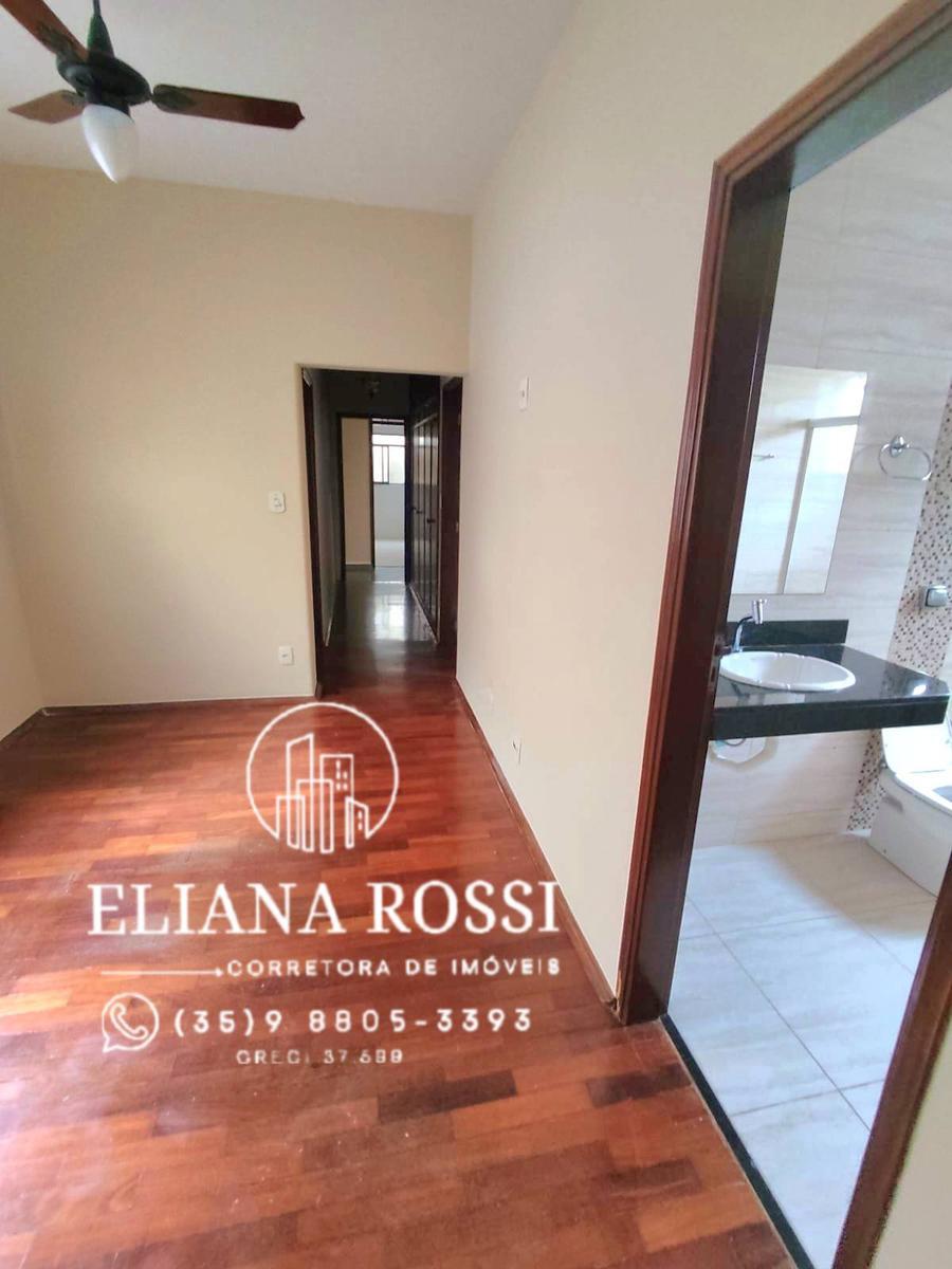 Casa, Centro, 4 Quartos, 5 Vagas, 1 Suíte