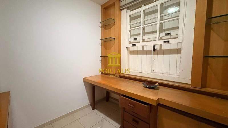 Casa, Vila Paris, 4 Quartos, 4 Vagas, 2 Suítes