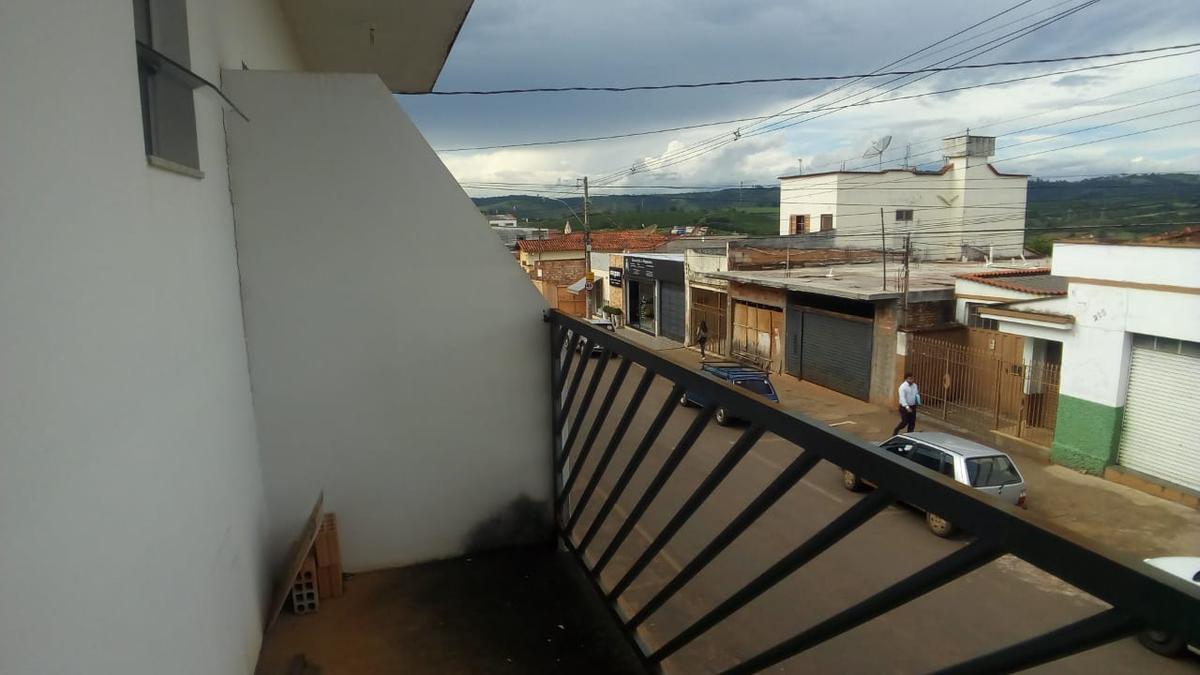 Quitinete, Centro, 1 Quarto, 0 Vaga