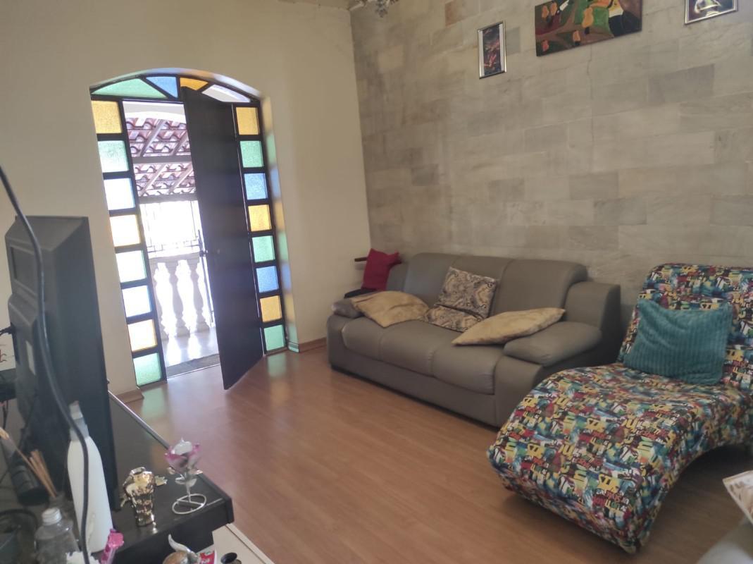 Casa, Caiçaras, 4 Quartos, 2 Vagas, 1 Suíte