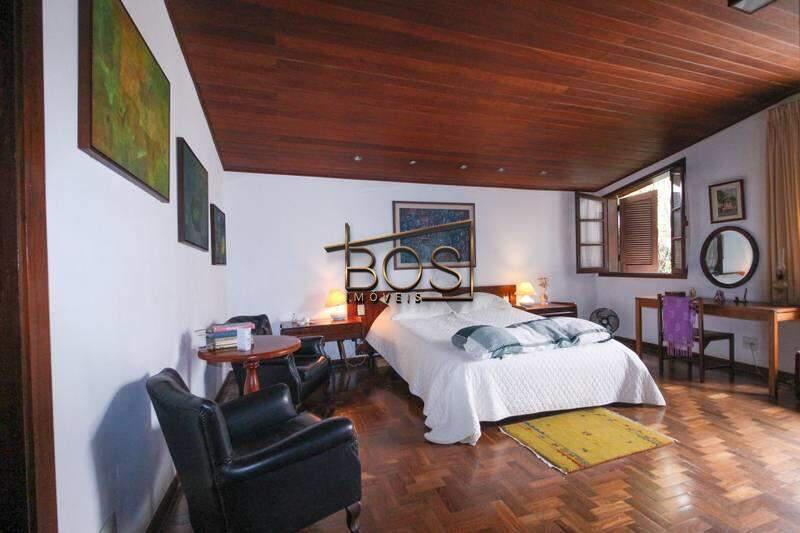 Casa, Serra, 4 Quartos, 5 Vagas, 1 Suíte