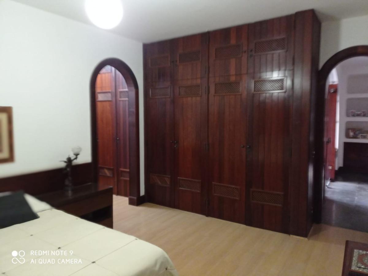 Casa em Condomínio, Braúnas, 5 Quartos, 6 Vagas, 5 Suítes