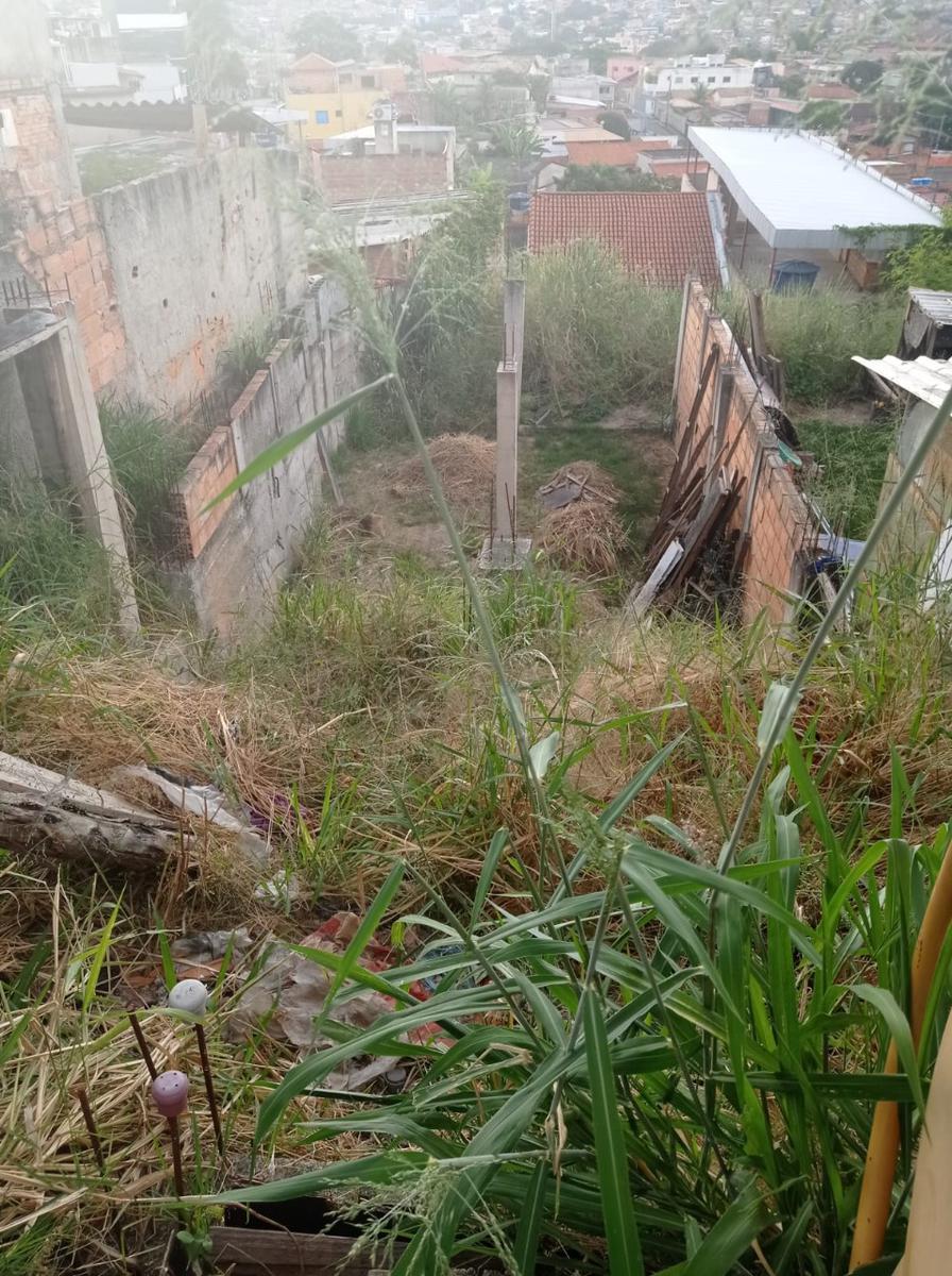 Lote, Céu Azul, 0 Quarto, 0 Vaga