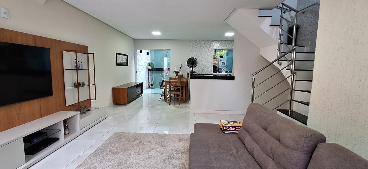 Casa, Planalto, 3 Quartos, 2 Vagas, 1 Suíte