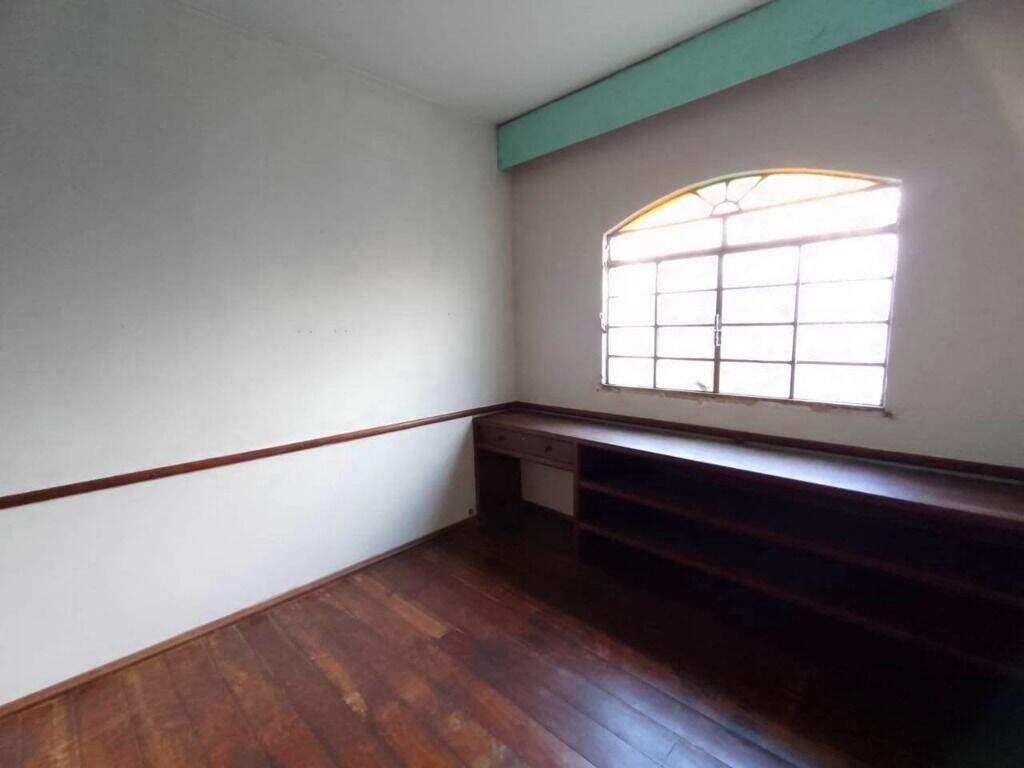 Casa, Palmeiras, 5 Quartos, 3 Vagas, 1 Suíte