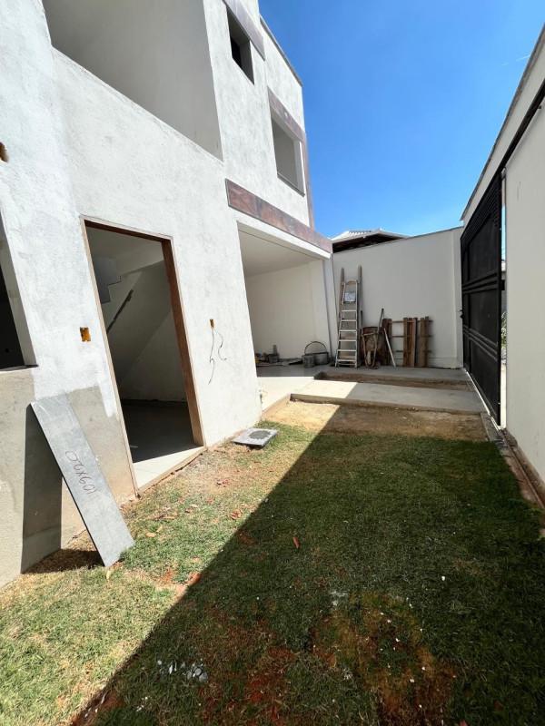 Casa, Monte Verde, 2 Quartos, 1 Vaga, 1 Suíte