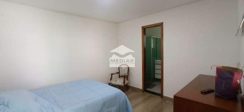 Casa, Colégio Batista, 5 Quartos, 2 Vagas, 2 Suítes