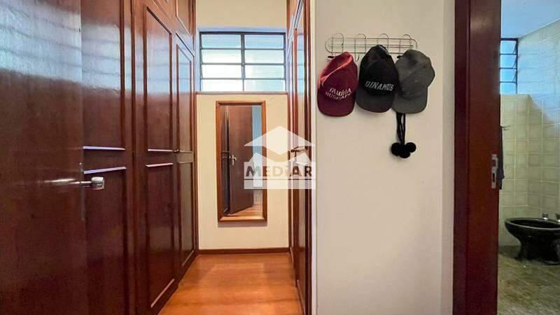 Casa, Comiteco, 4 Quartos, 3 Vagas, 2 Suítes