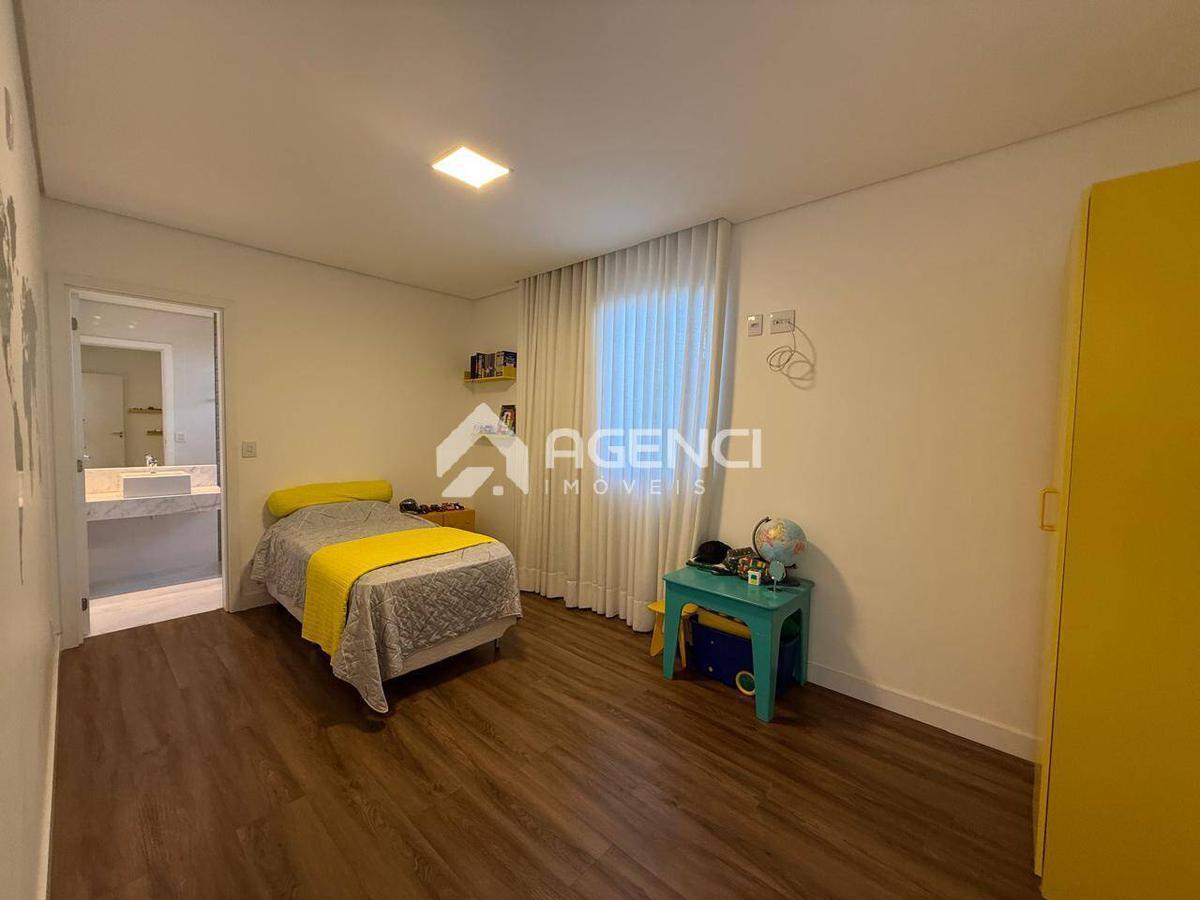 Casa em Condomínio, Portal do Sol, 5 Quartos, 0 Vaga, 3 Suítes