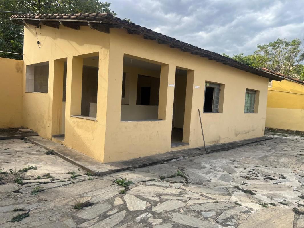 Casa, Centro, 3 Quartos, 0 Vaga, 3 Suítes