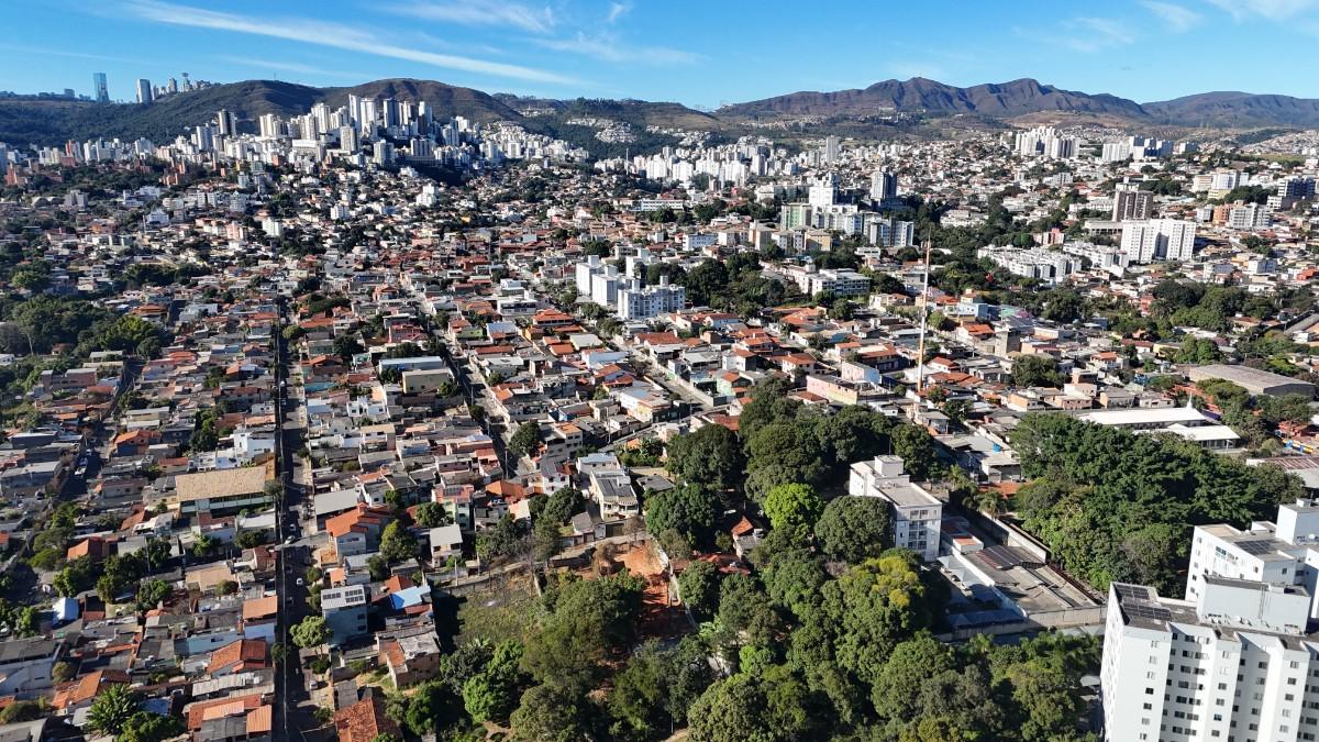 Lote, Cinquentenário, 0 Quarto, 0 Vaga