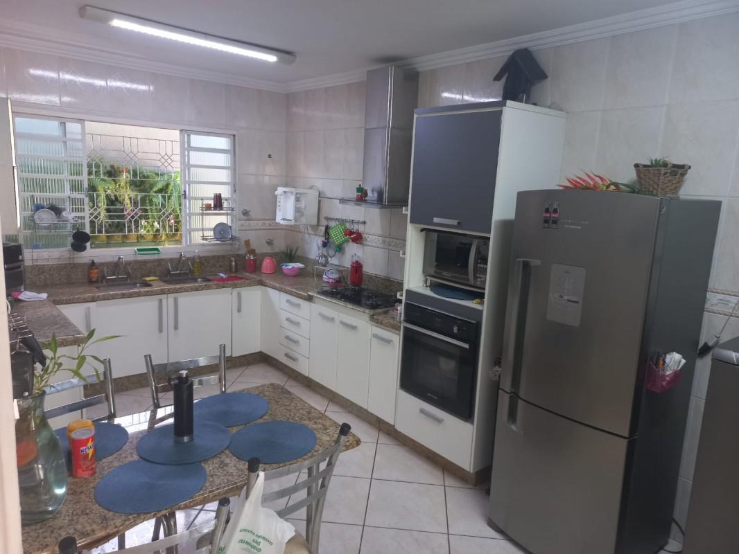 Casa, Caiçaras, 4 Quartos, 6 Vagas, 3 Suítes