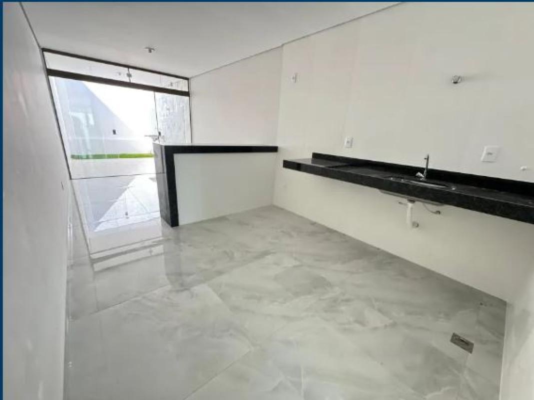 Casa, Candelária, 2 Quartos, 2 Vagas, 2 Suítes