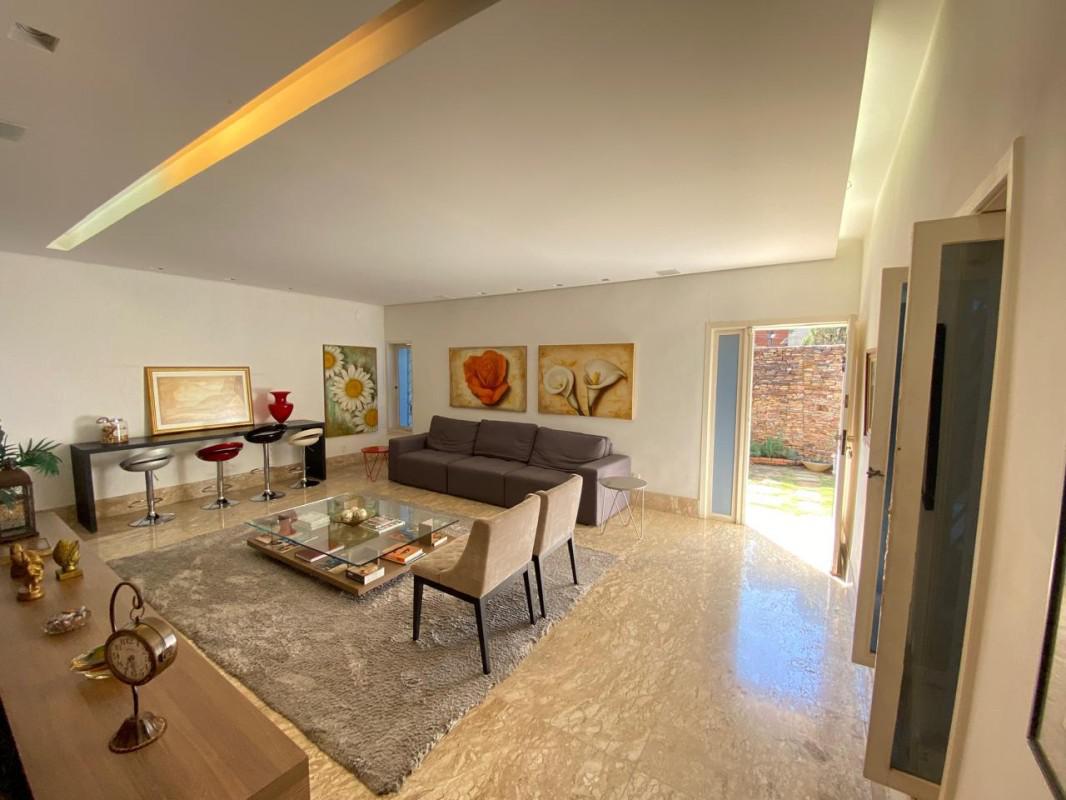 Casa, São José, 3 Quartos, 4 Vagas, 1 Suíte