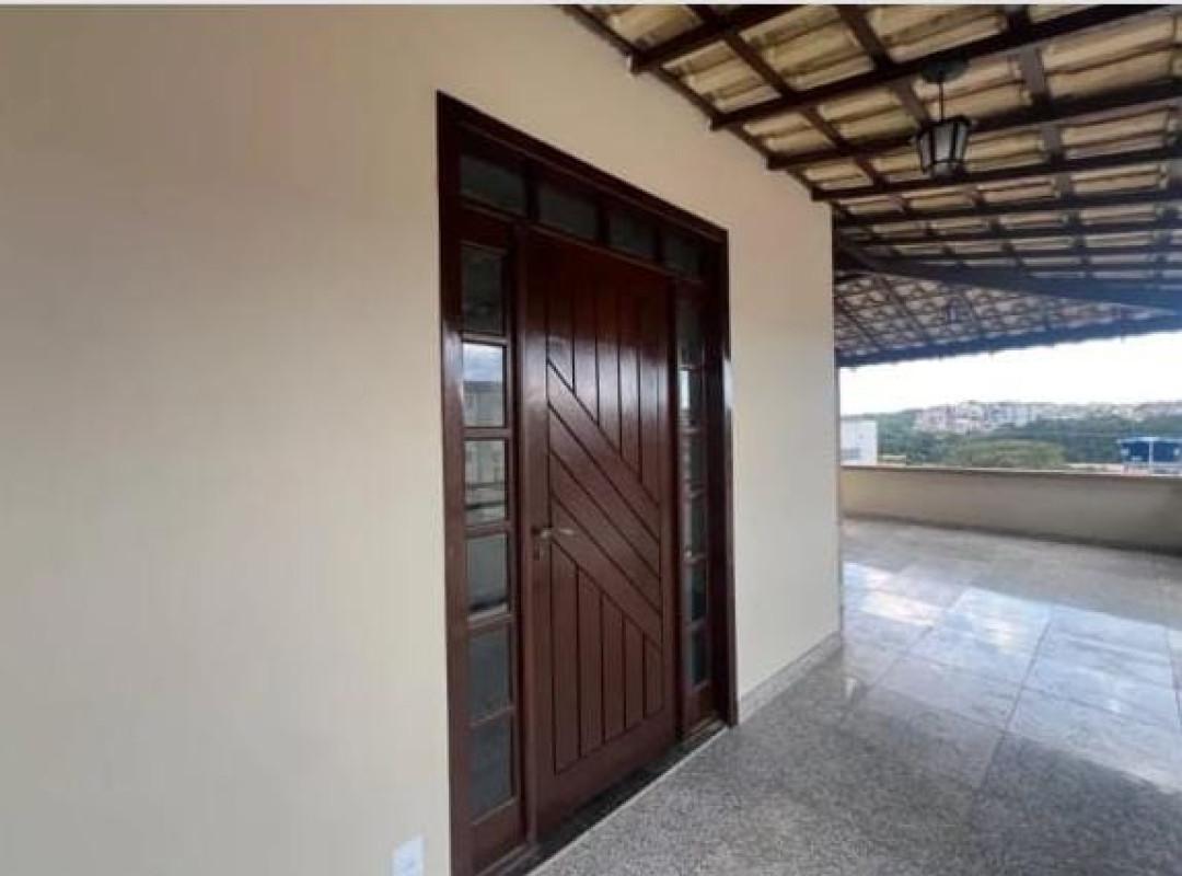 Casa, Santa Helena, 3 Quartos, 5 Vagas, 1 Suíte