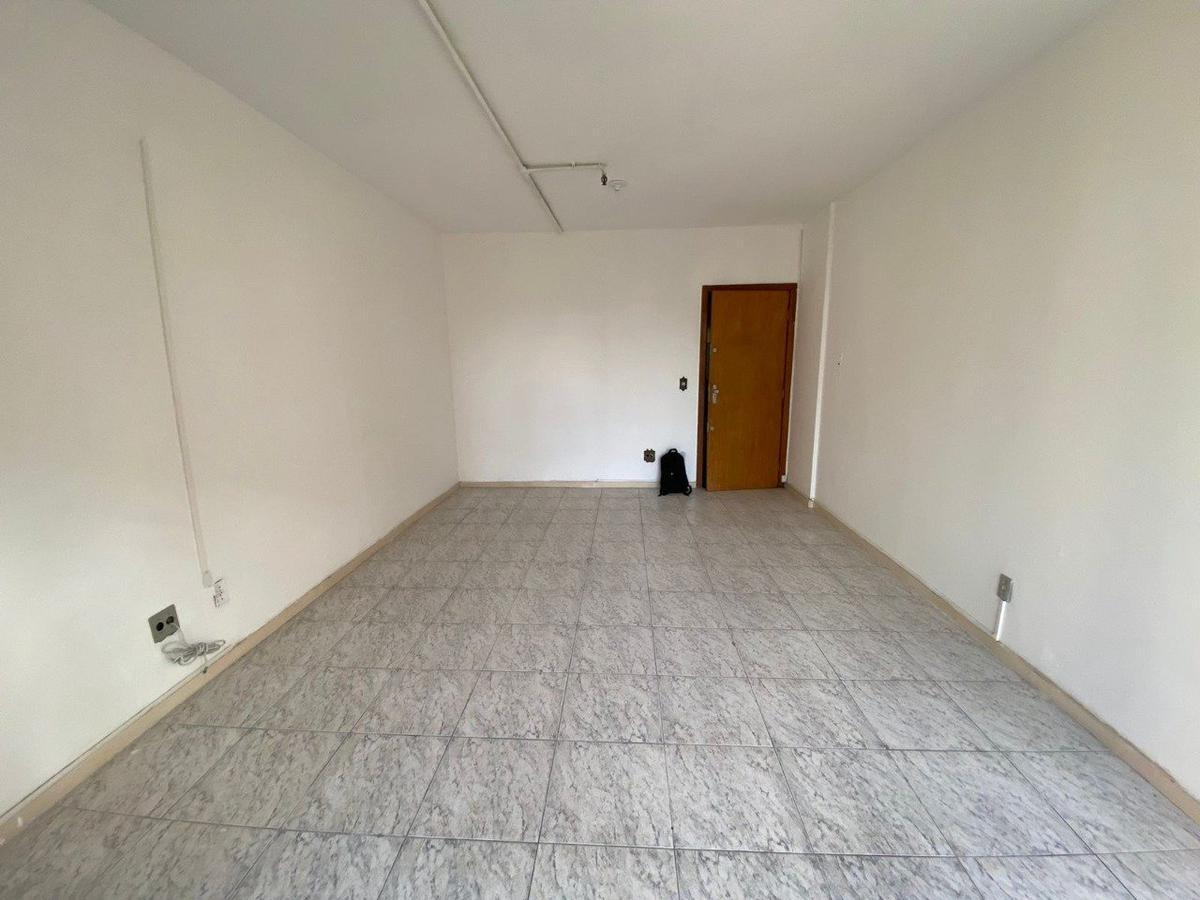 Sala, Centro, 0 Quarto, 0 Vaga