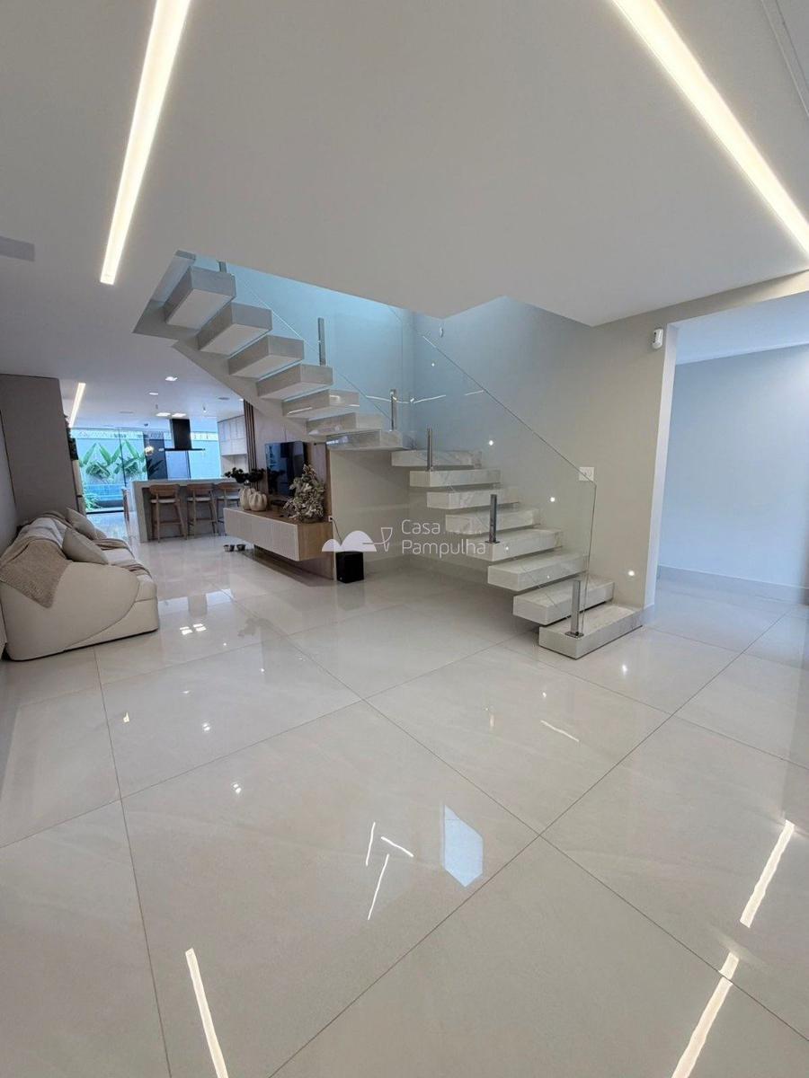 Casa, Planalto, 4 Quartos, 4 Vagas, 3 Suítes