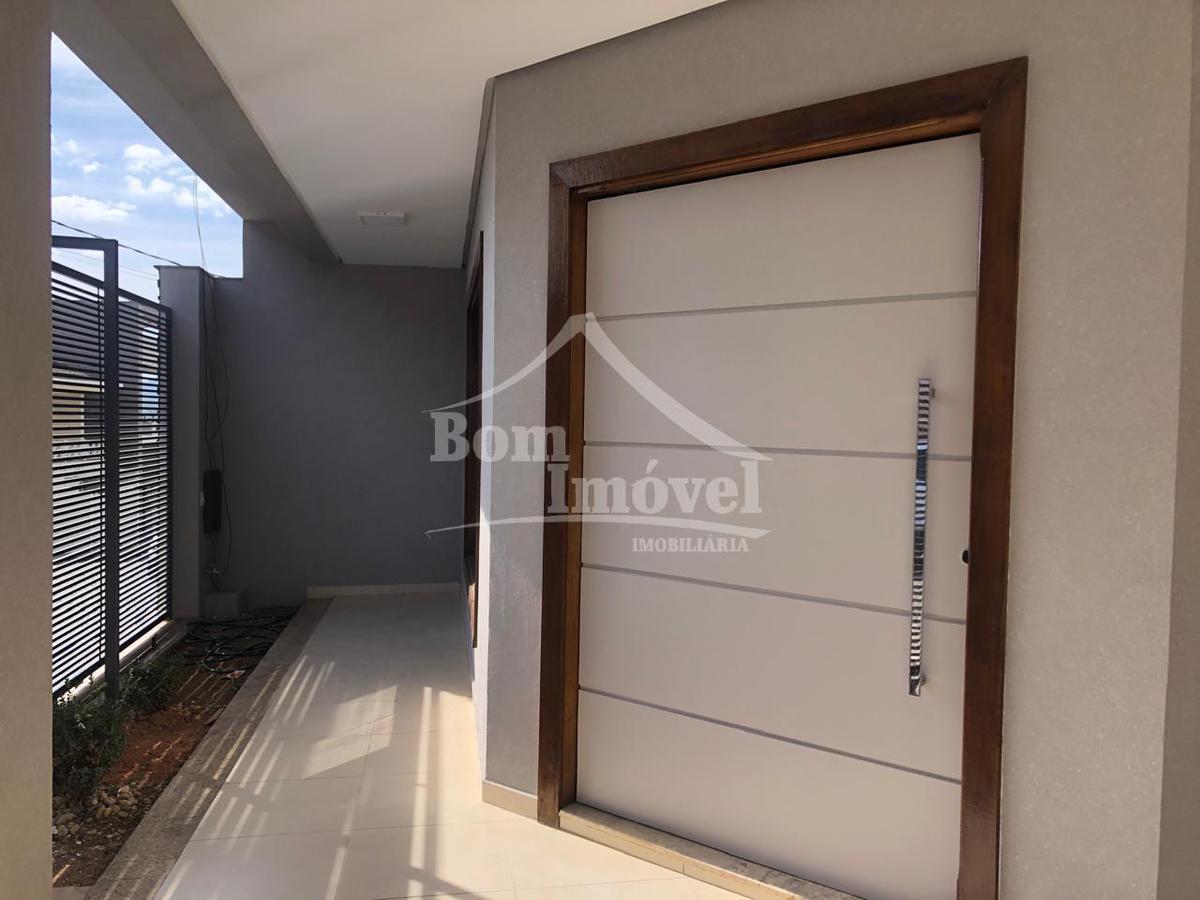 Casa, Centro, 2 Quartos, 2 Vagas, 1 Suíte