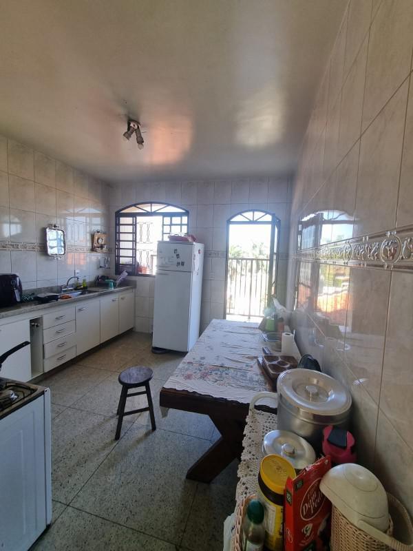 Casa, Três Barras, 5 Quartos, 3 Vagas, 1 Suíte