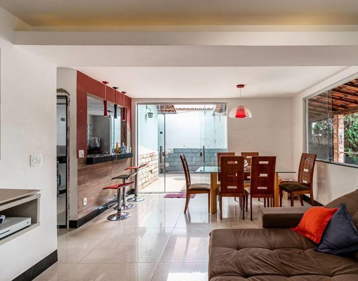 Casa, Alípio de Melo, 3 Quartos, 2 Vagas, 0 Suíte