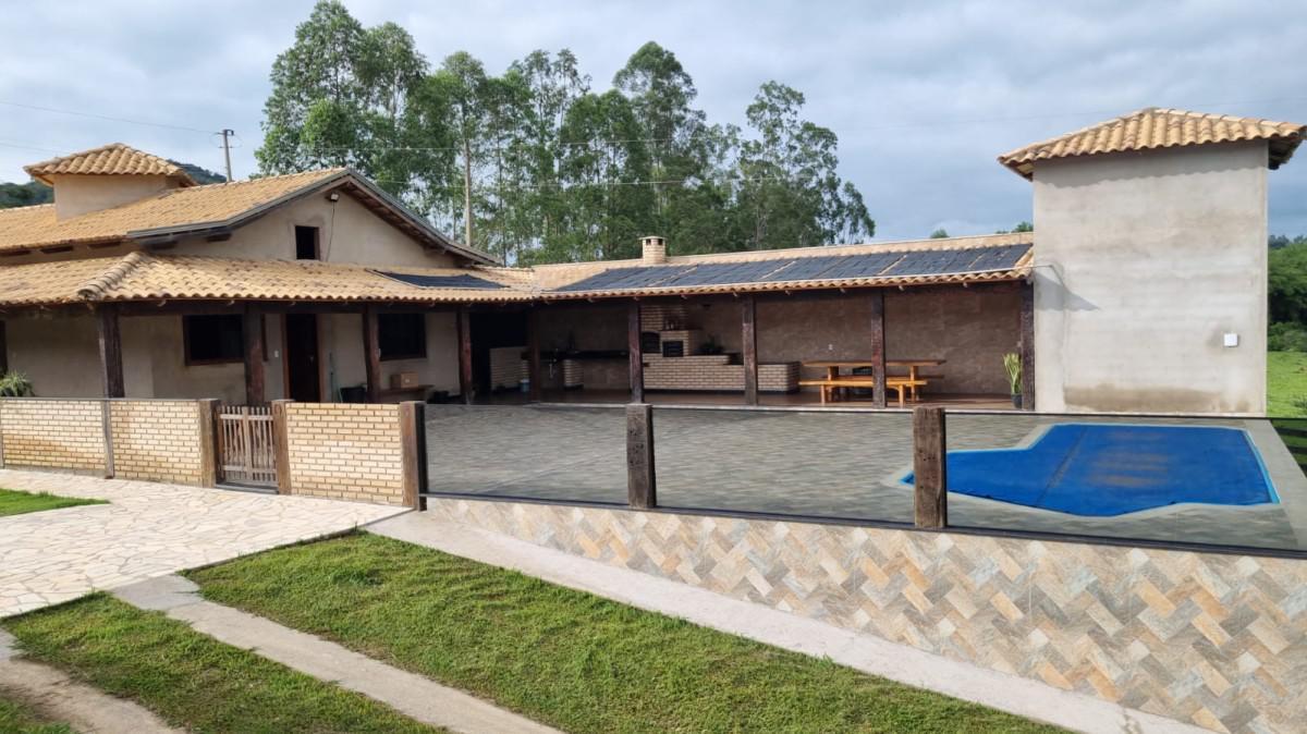 Fazenda, Centro, 3 Quartos, 3 Vagas, 1 Suíte