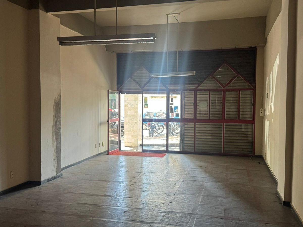 Andar, Serra, 1 Quarto, 0 Vaga