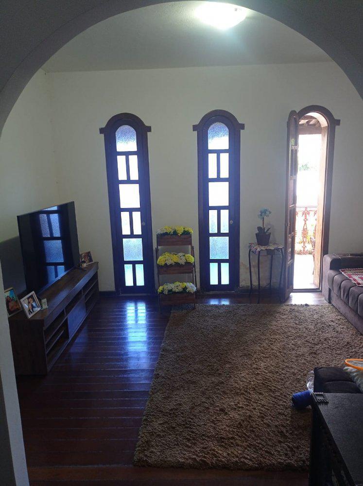 Casa, Centro, 3 Quartos, 0 Vaga, 1 Suíte