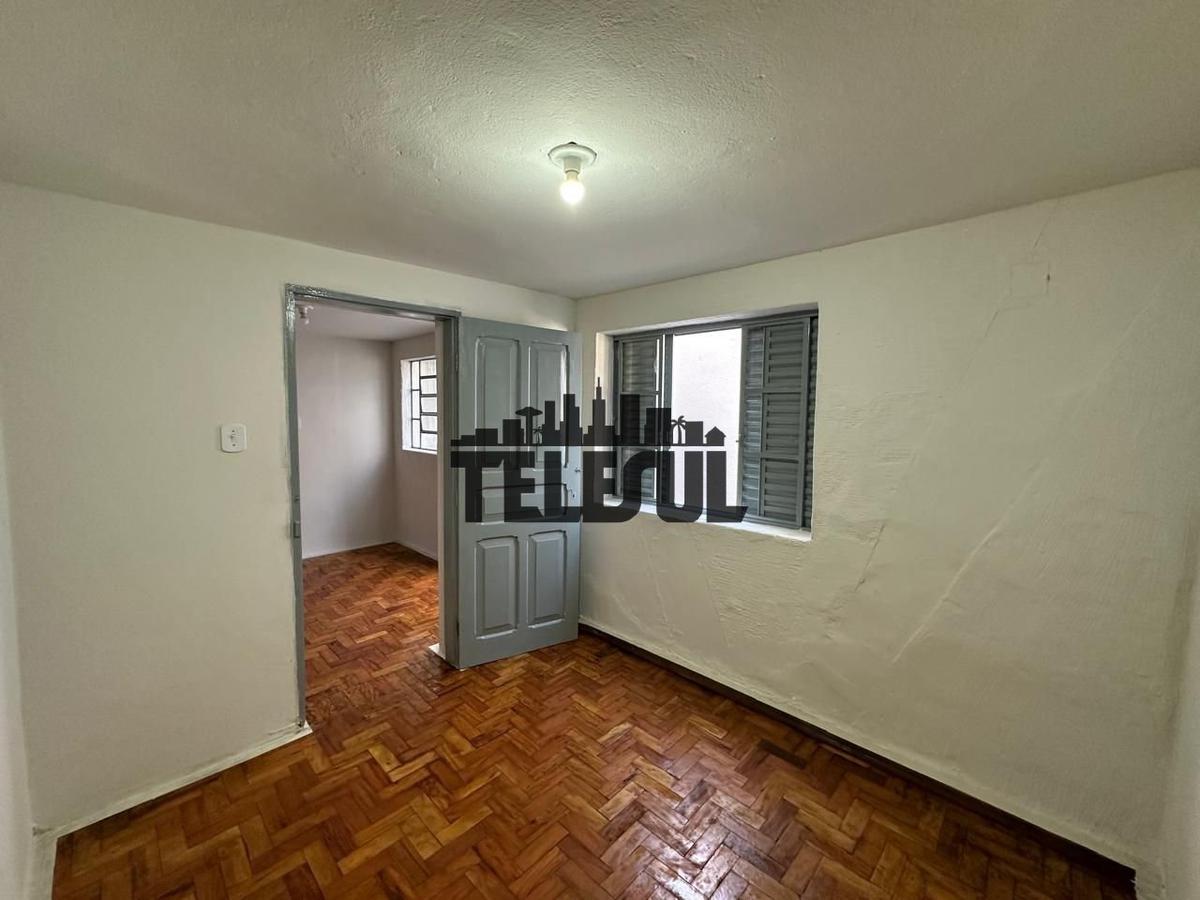 Casa, Centro, 4 Quartos, 0 Vaga