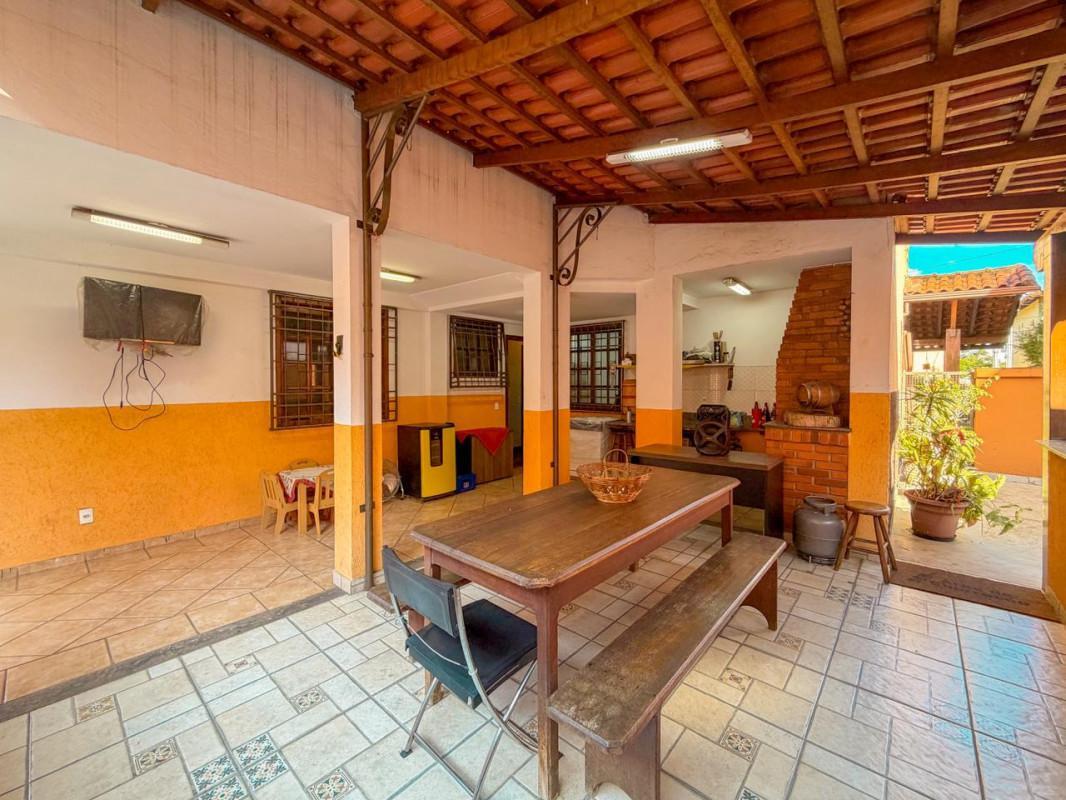 Casa, Alto dos Pinheiros, 4 Quartos, 4 Vagas, 1 Suíte