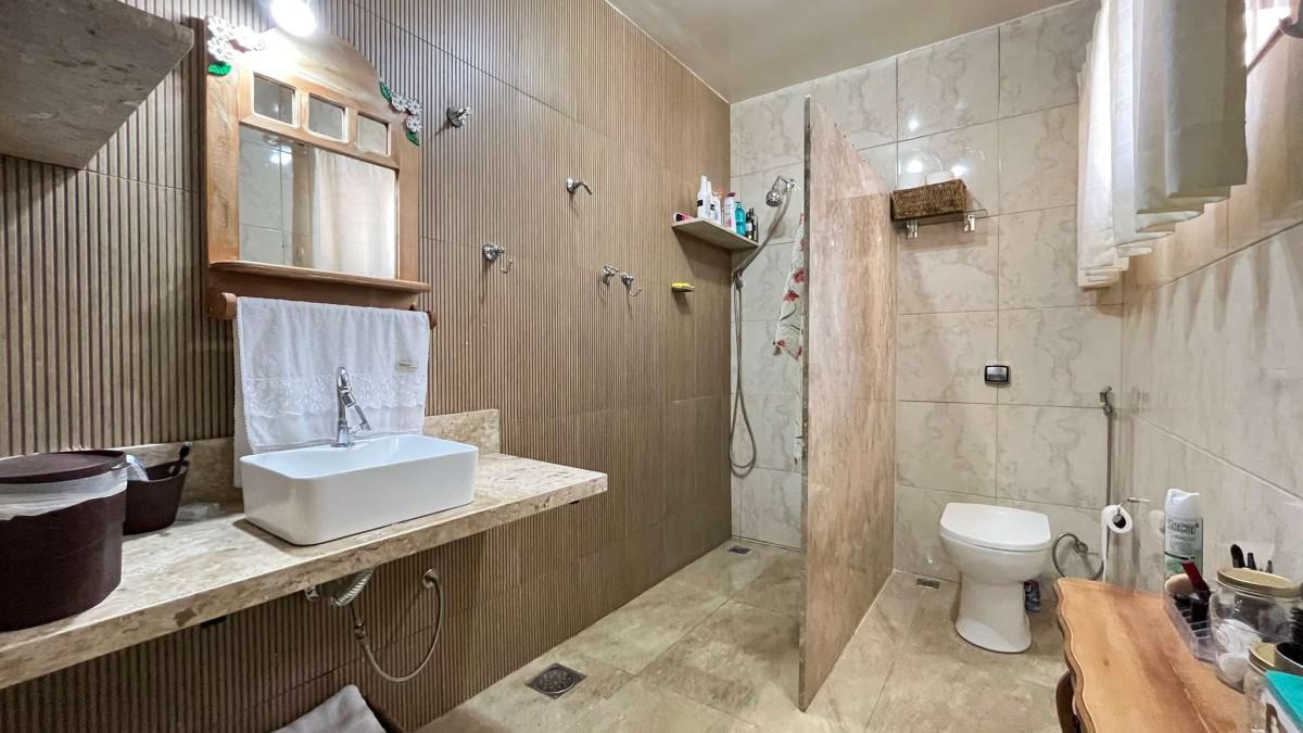 Casa, Castelo, 5 Quartos, 3 Vagas, 1 Suíte