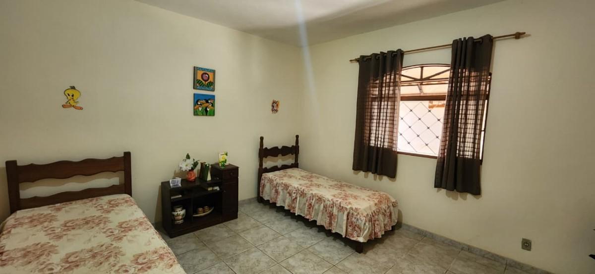 Casa, Jardim Ipê, 2 Quartos, 3 Vagas