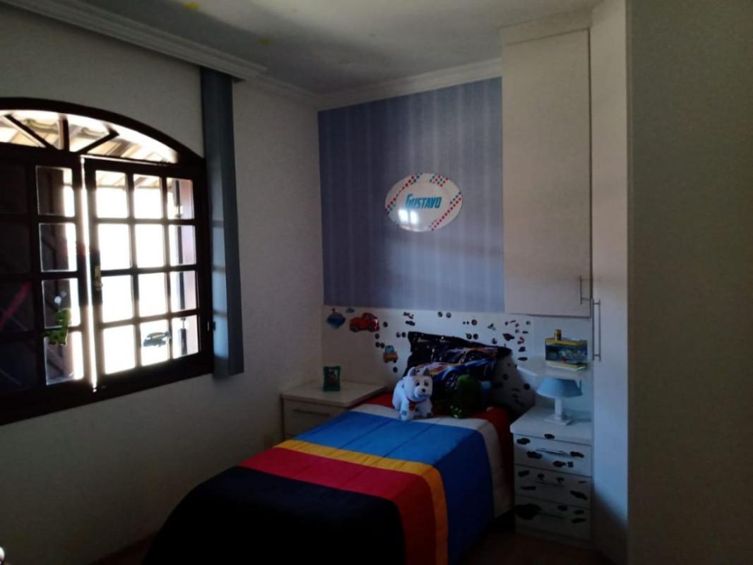 Casa, Fonte Grande, 4 Quartos, 3 Vagas, 1 Suíte