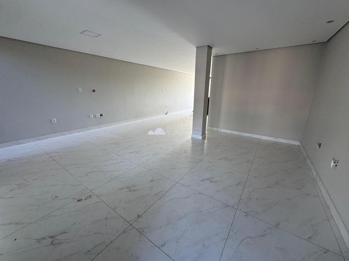 Casa, Trevo, 4 Quartos, 4 Vagas, 1 Suíte