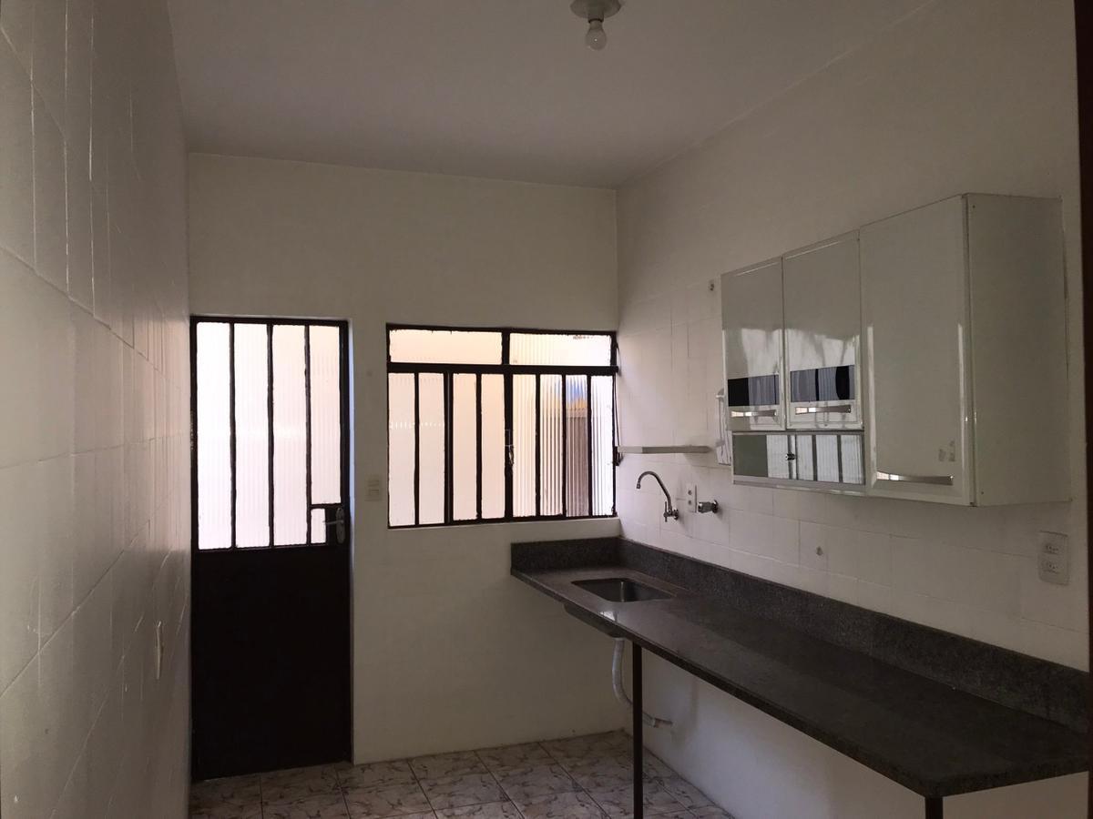 Casa Comercial, Planalto, 2 Quartos, 6 Vagas