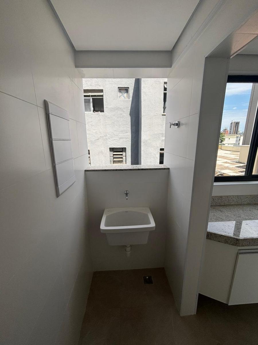 Apartamento, Sagrada Família, 2 Quartos, 2 Vagas