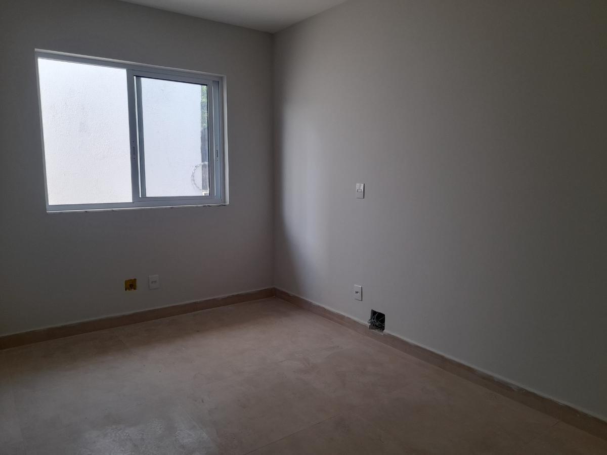 Casa, Esplanada, 3 Quartos, 2 Vagas, 1 Suíte
