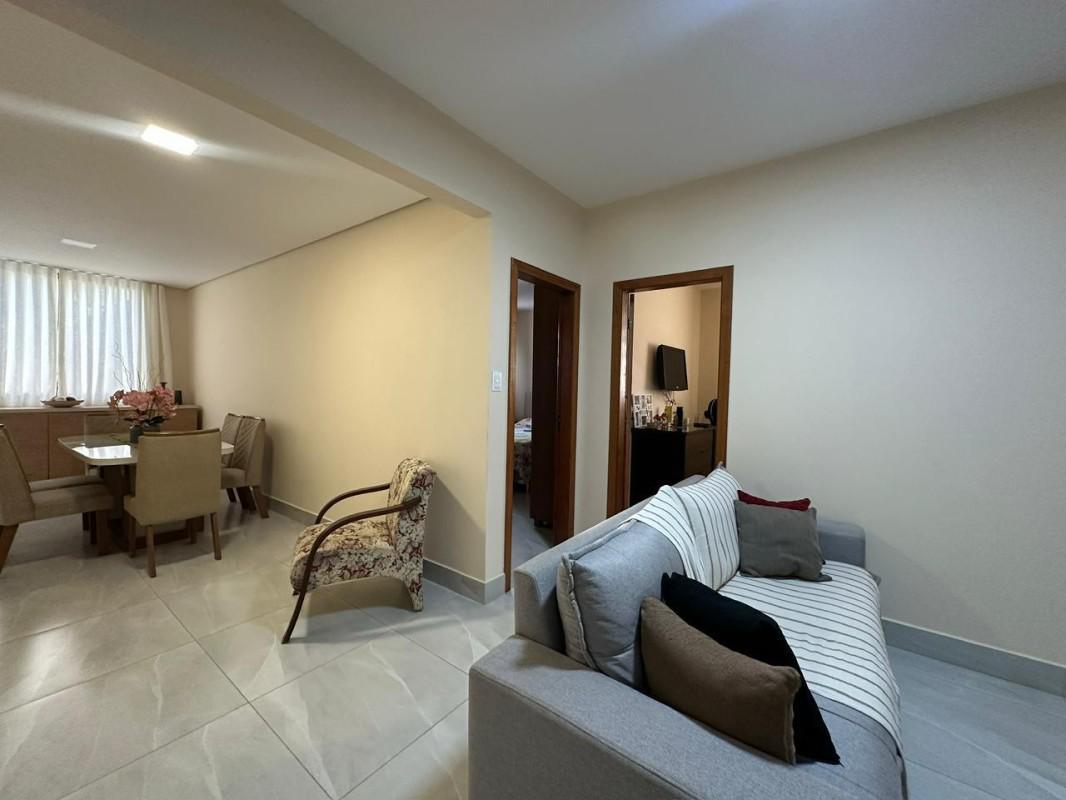 Casa, Barreiro, 2 Quartos, 2 Vagas, 1 Suíte