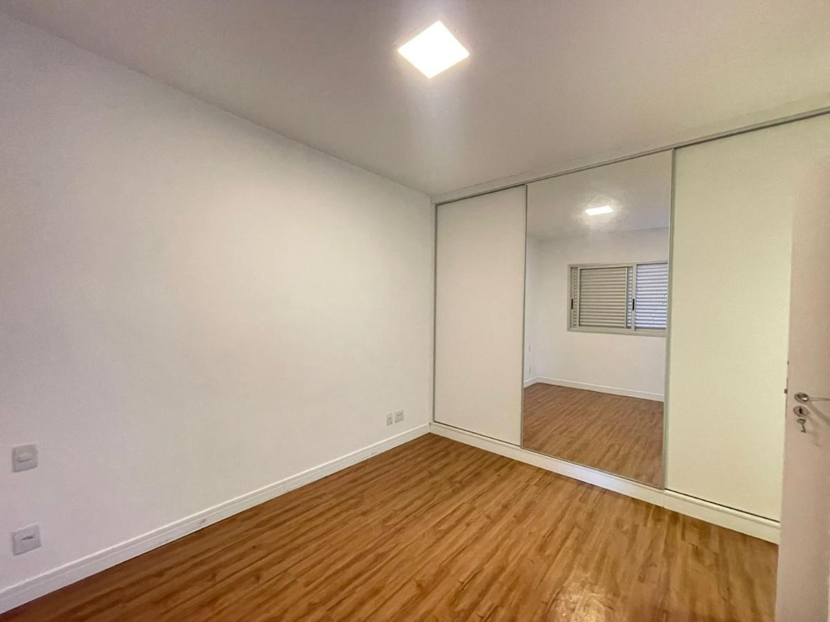 Apartamento, Sagrada Família, 3 Quartos, 2 Vagas, 1 Suíte