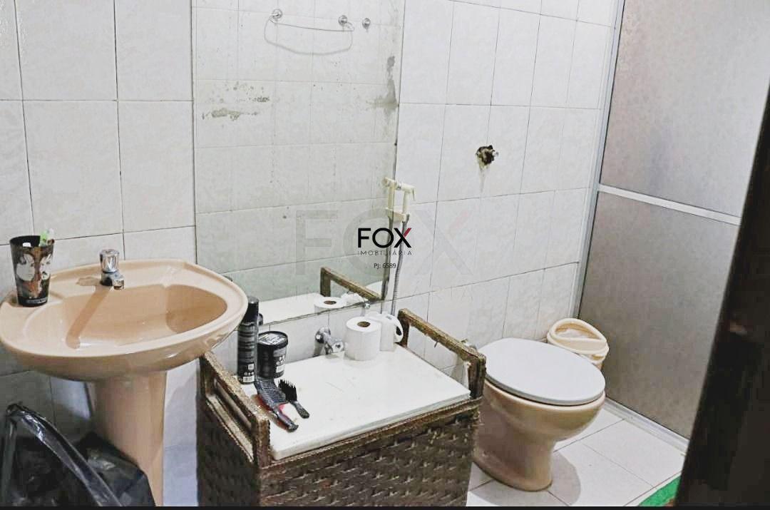 Casa, Santa Branca, 4 Quartos, 2 Vagas, 1 Suíte