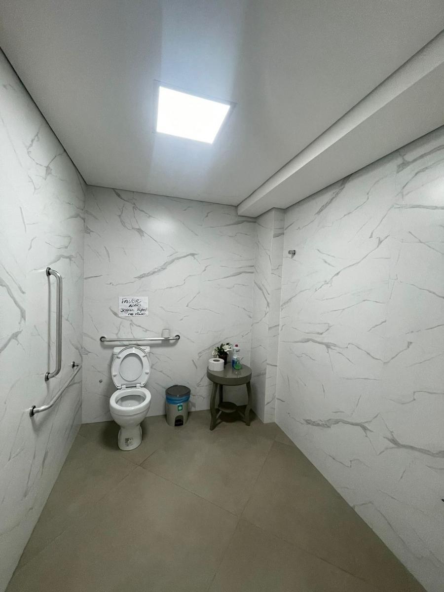 Prédio, Floresta, 0 Quarto, 10 Vagas