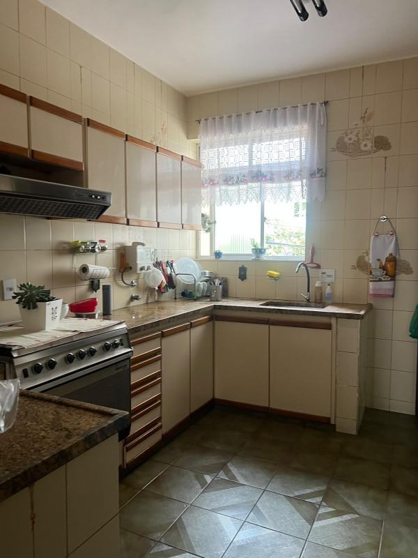 Casa, Luxemburgo, 4 Quartos, 3 Vagas, 2 Suítes